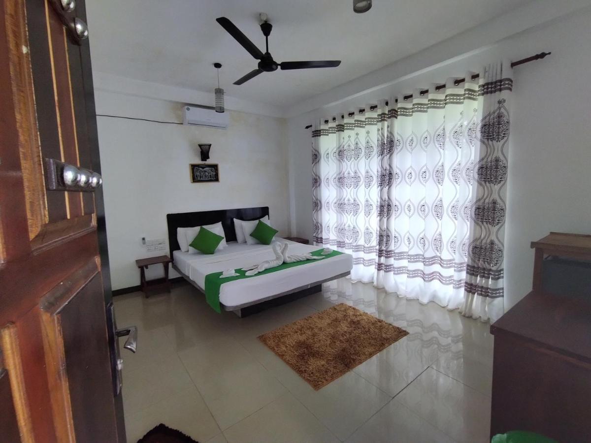 Village Mango Yala Hotel *